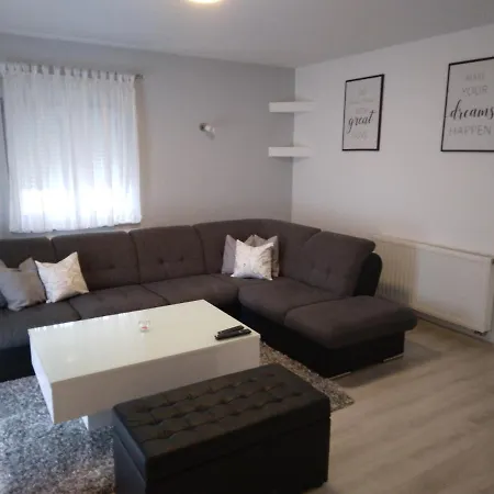 Derek Appartement