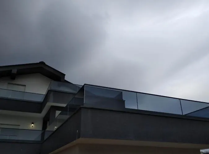 شقة Derek بوسيسيه