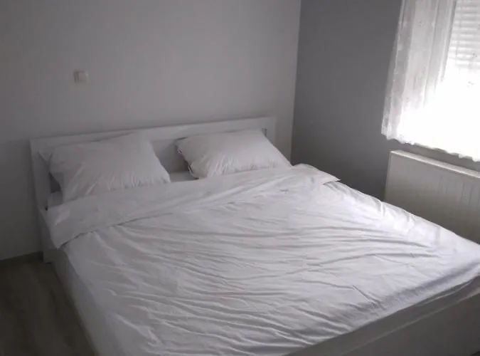 شقة Derek بوسيسيه